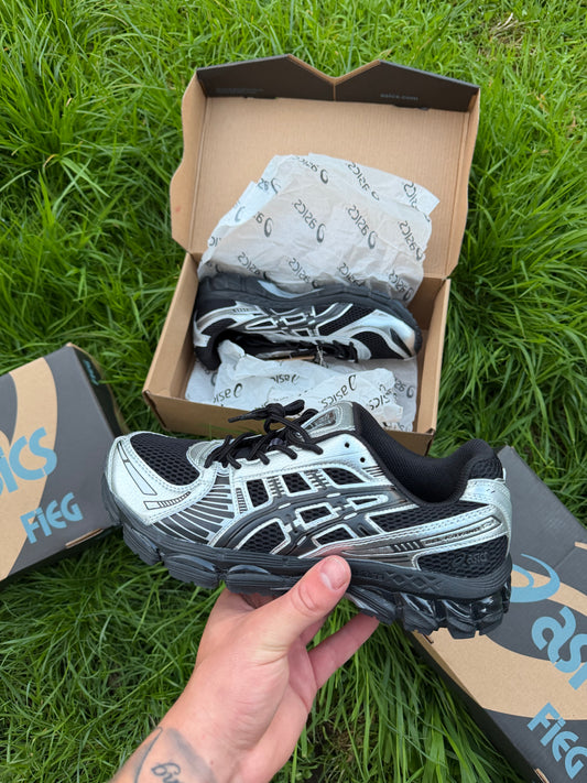 ASICS GEL-KAYANO 12.1 “Black & Silver”